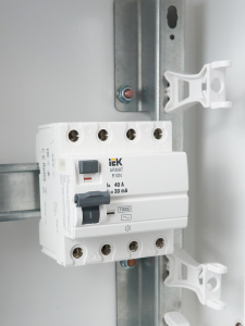 aHR0cHM6Ly9jZG4tMDEuaWVrLnJ1L21lZGlhL29yaWdpbmFsLzA1OTcxODBiZDY5ZTM4ZjBmYTNjNjI3ZDU4ZmEzYzA4ODFhODI0ZDM2NzA2ZGEyYzIzZWY1MzNiN2NkYTgwNGQuanBn